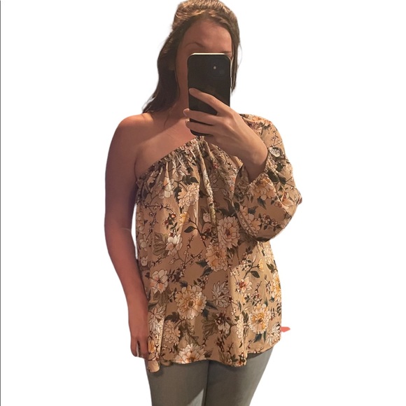 Entro Floral One Sleeved Blouse - Picture 2 of 6